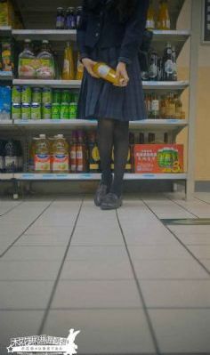 三年的电影_4K电影在线观看