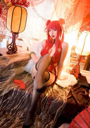 三个美妇跪着用嘴伺候高h_720免费全集观看