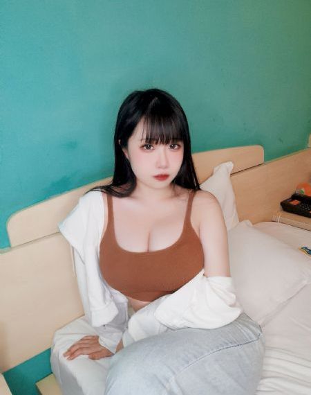 刘嘉玲仓库8分41无删减视频_无删减完整版在线观看