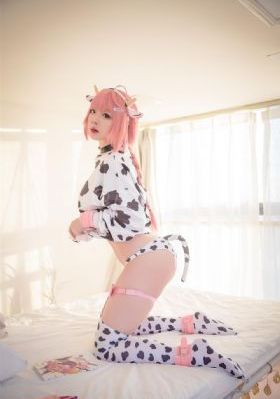 《公司交换:老板与女职员》_1080P日韩免费观看